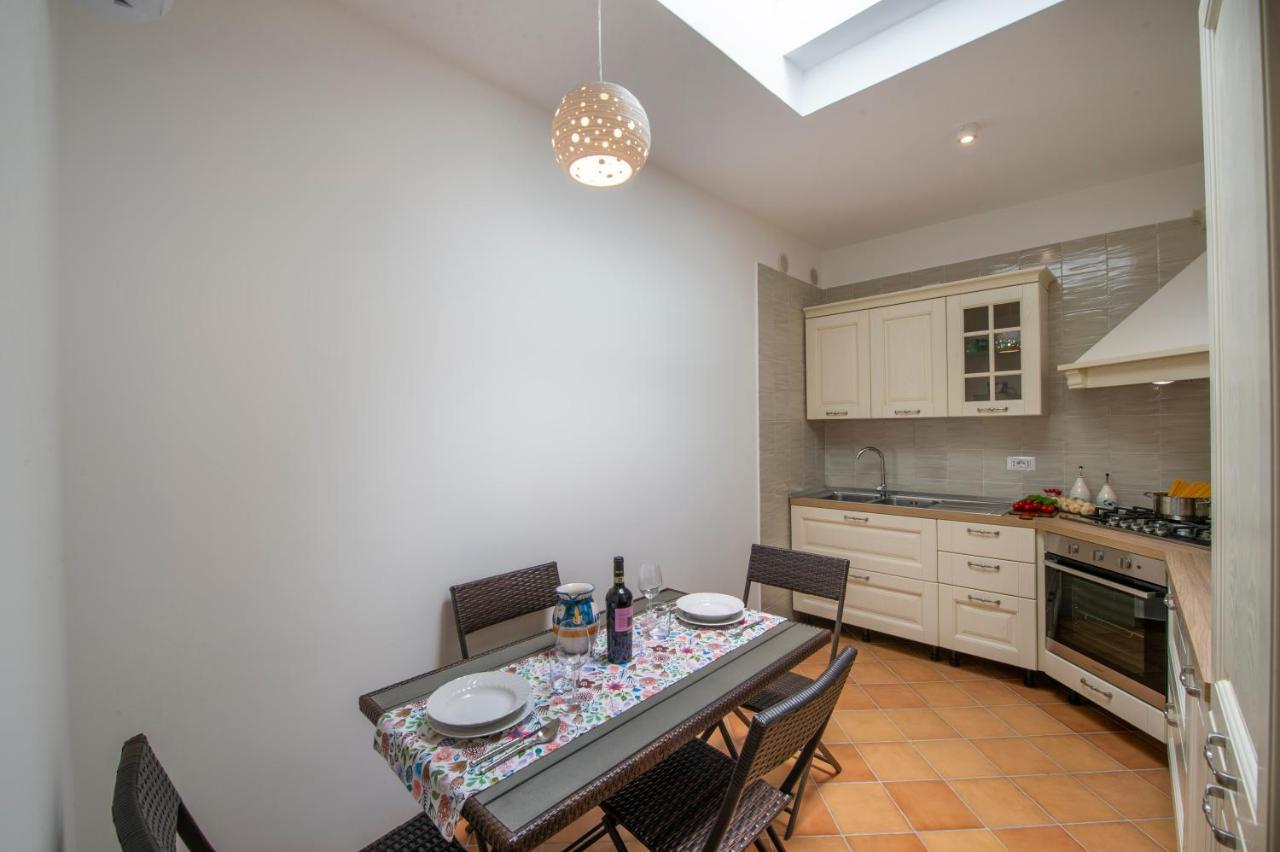 Your Home In The Heart Of Positano - Centralissima Bagian luar foto